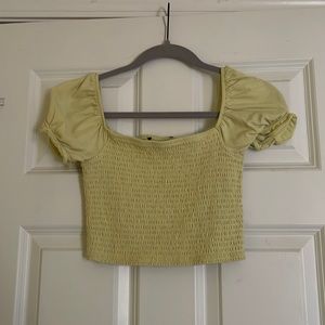 Puffed-sleeve crop top